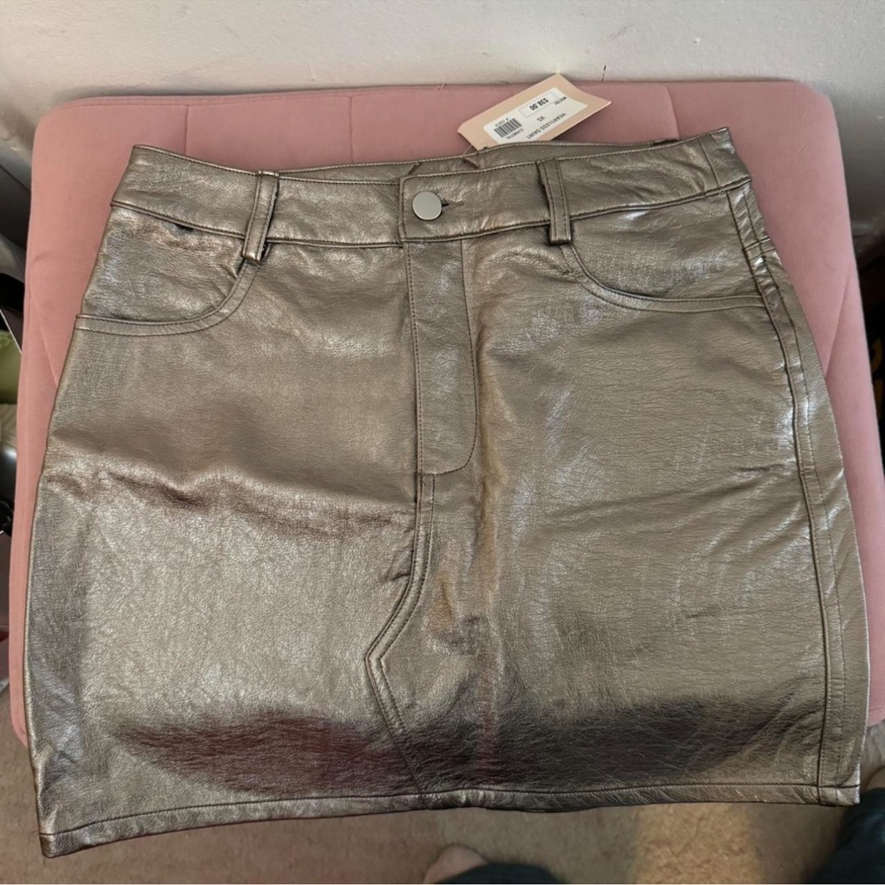 Silver Mini Pencil Skirt for Night Out